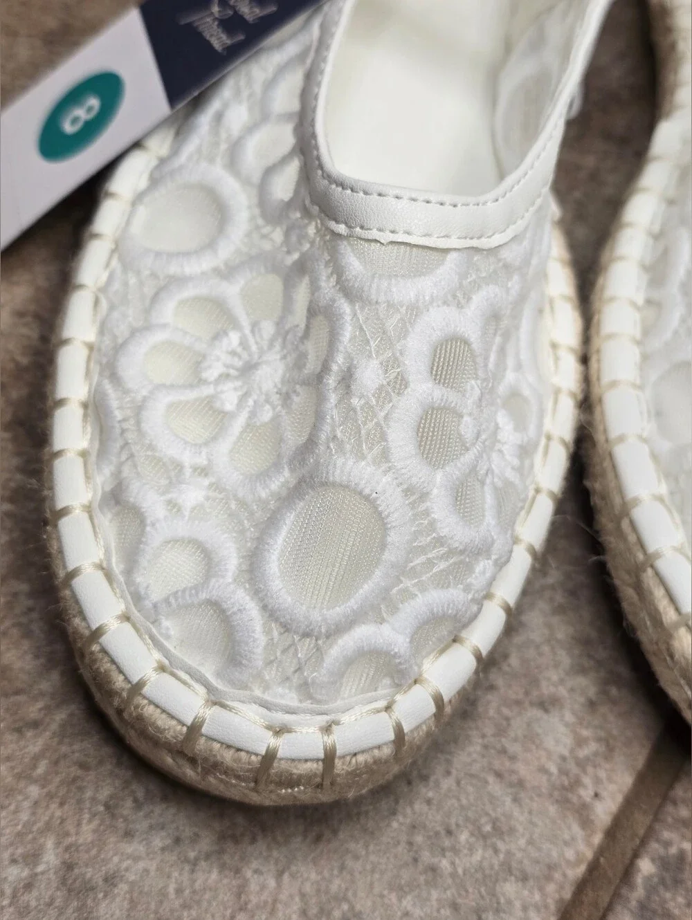Universal Thread White Lace Mary Jane Espadrilles with Strap Size 8